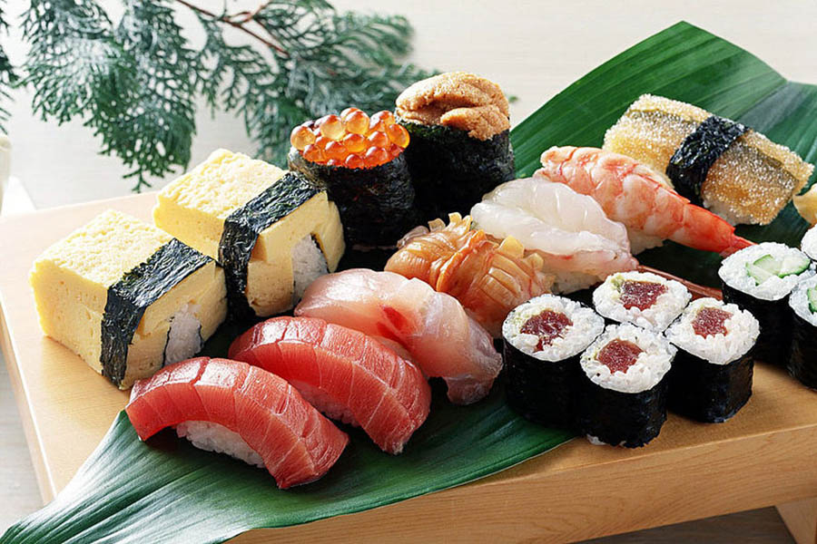 роллы и суши